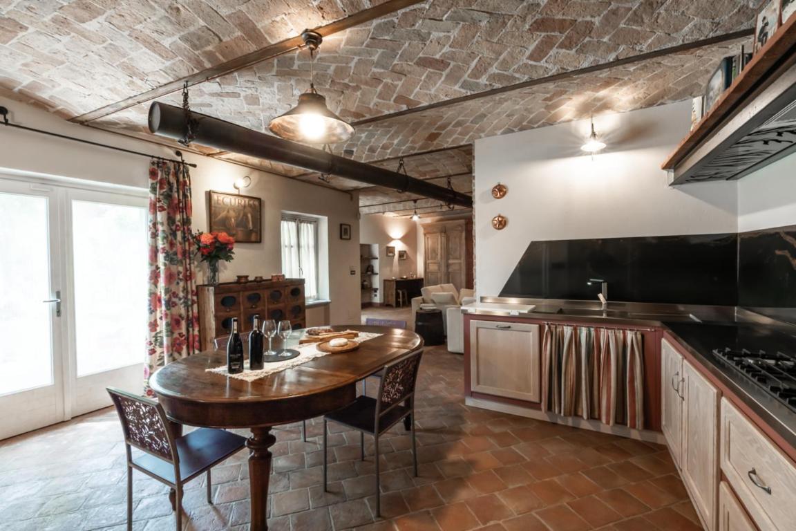 Villa Annunziata Костилиоле ди Асти Екстериор снимка